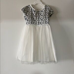 Beautiful dress and overcoat set. Worn 2 times.